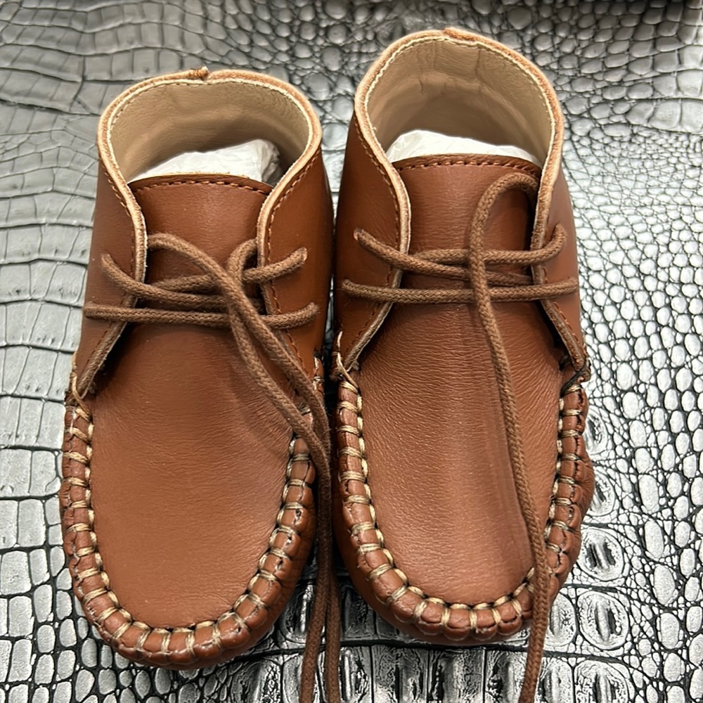 Perroquet baby lace shoe size 20- brand new
